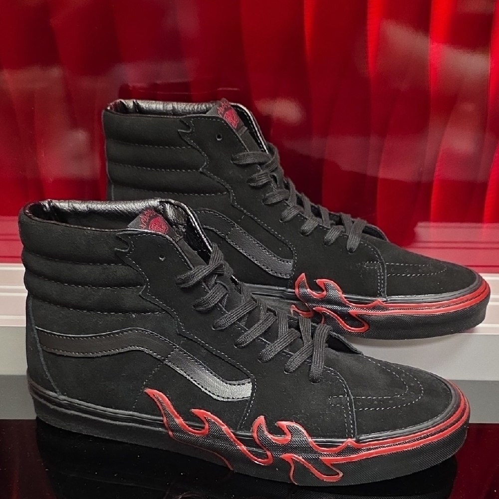 Vans Sk8-Hi Flame Suede Black/Red – Men’s 13 – New w/ Box